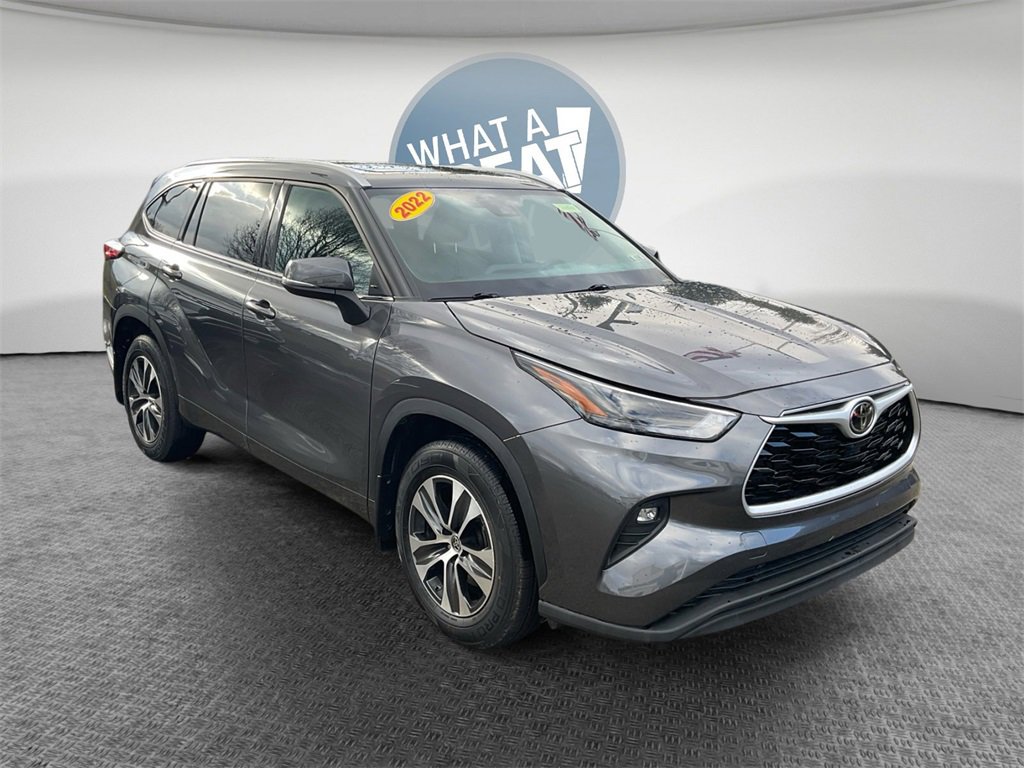 Used 2022 Toyota Highlander XLE