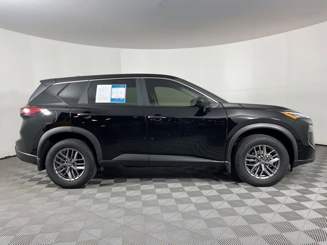 Used 2025 Nissan Rogue S image 12