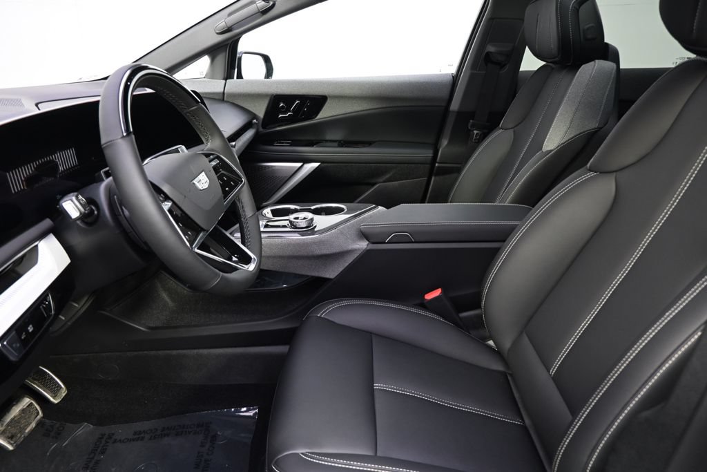 New 2026 Cadillac Optiq Luxury 1 w/ LPO, Floor Liner Package AWD/4WD image 13