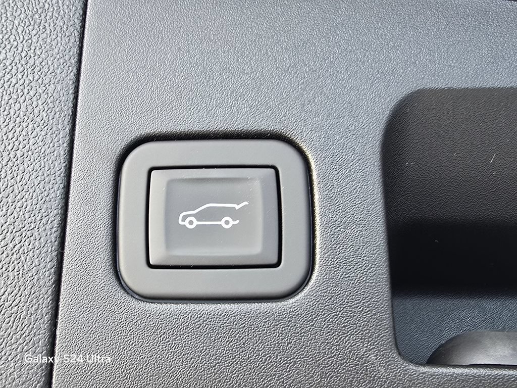 New 2026 Cadillac XT5 Luxury FWD image 36