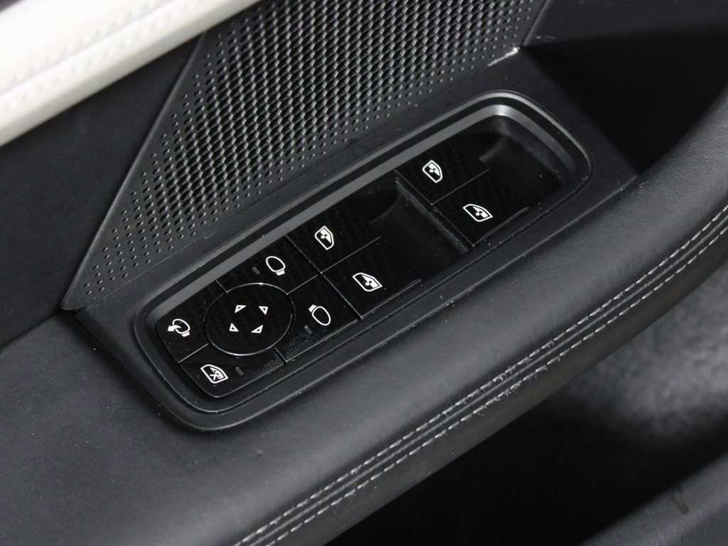 Used 2021 Porsche Taycan 4S image 16