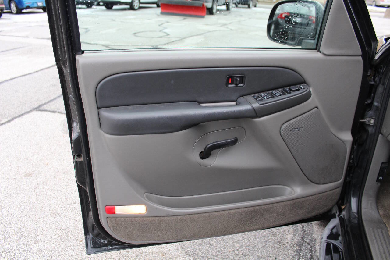 Used 2003 Chevrolet Tahoe LS image 15