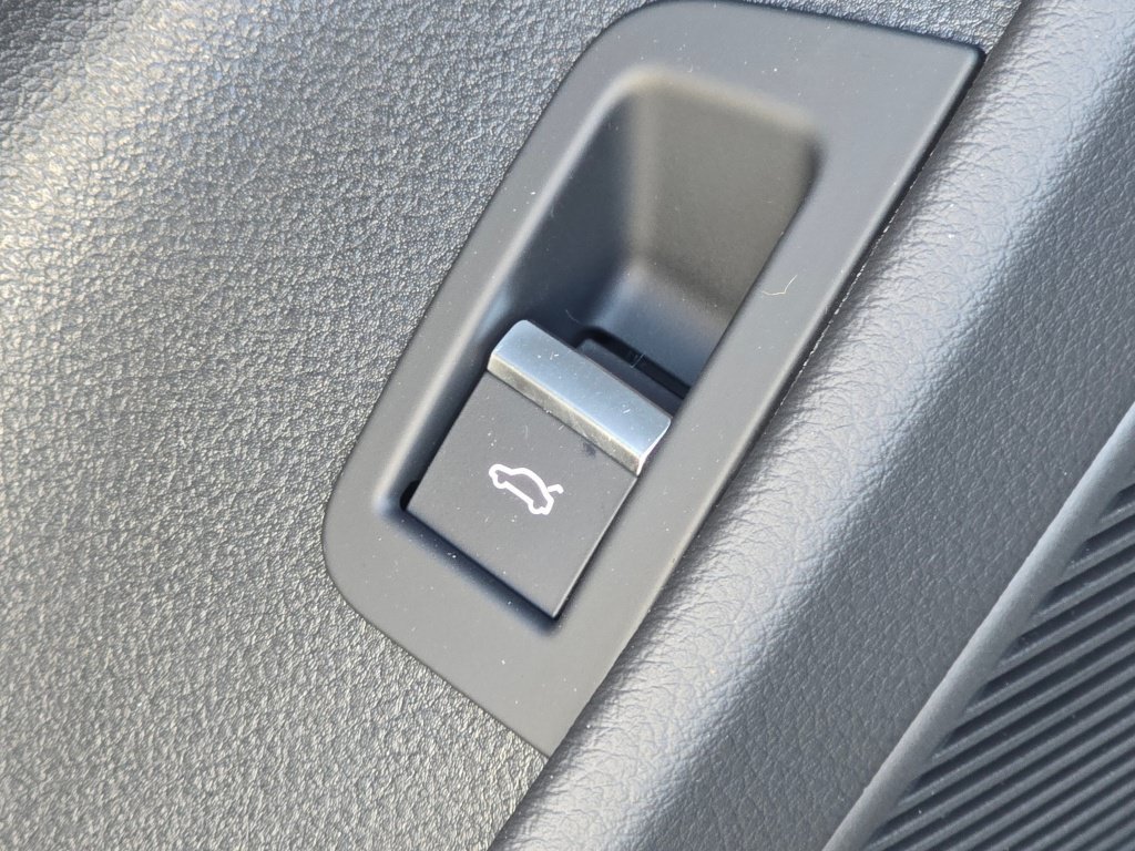 New 2026 Audi SQ8 Premium Plus AWD/4WD image 34