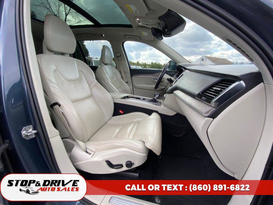 Used 2021 Volvo XC90 T6 Inscription w/ Climate Package image 18