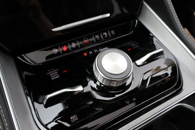 New 2026 Jeep Grand Wagoneer Limited AWD/4WD image 15