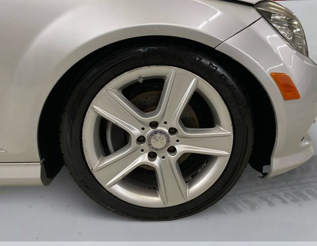 Used 2011 Mercedes-Benz C 300 4MATIC Sedan image 16