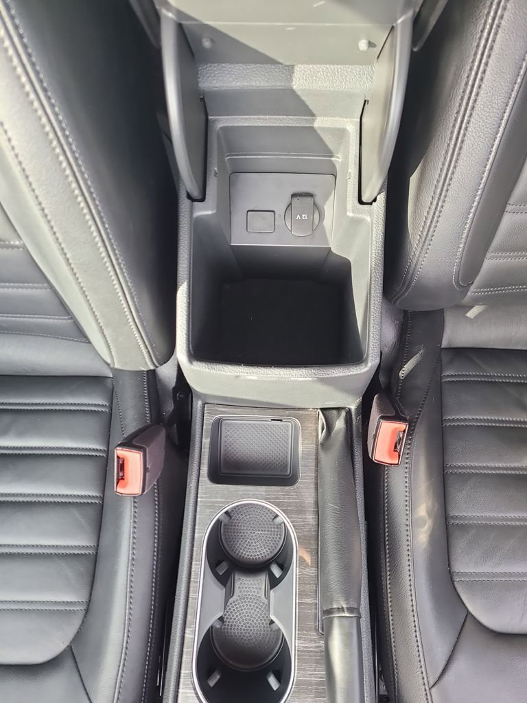 Used 2016 Volkswagen Passat 1.8T SEL Premium image 34