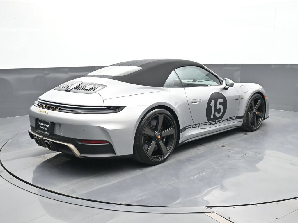 Certified 2026 Porsche 911 Carrera GTS RWD image 22