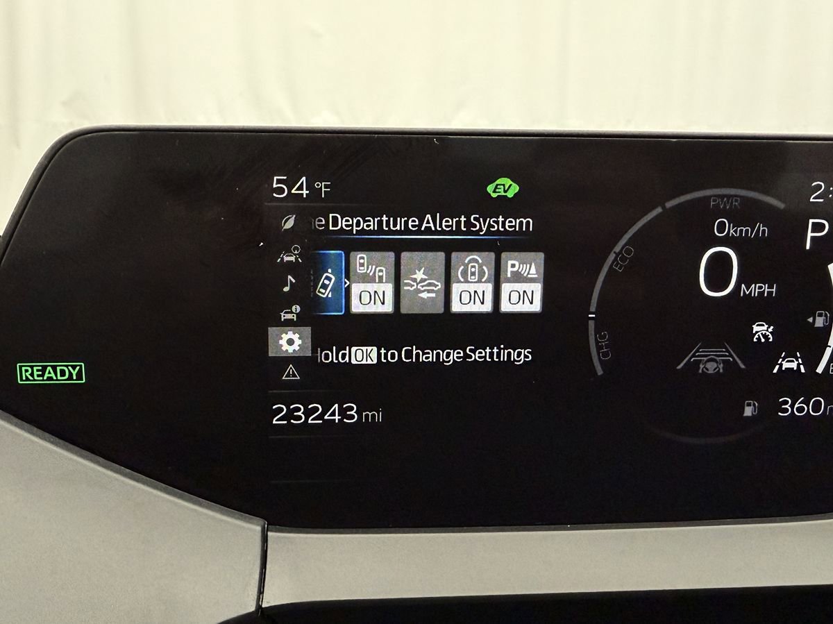Used 2025 Toyota Prius LE image 10