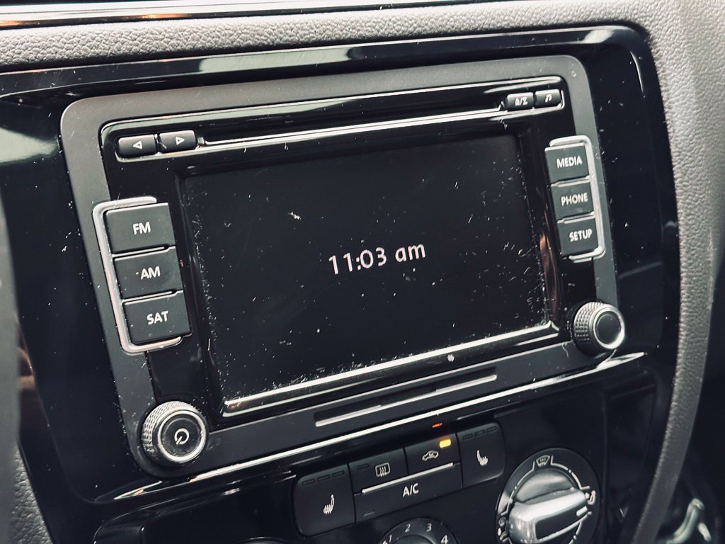 Used 2015 Volkswagen Jetta TDI SE FWD image 34