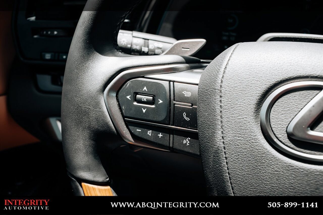 Used 2026 Lexus RX 450h AWD w/ Convenience Package image 27