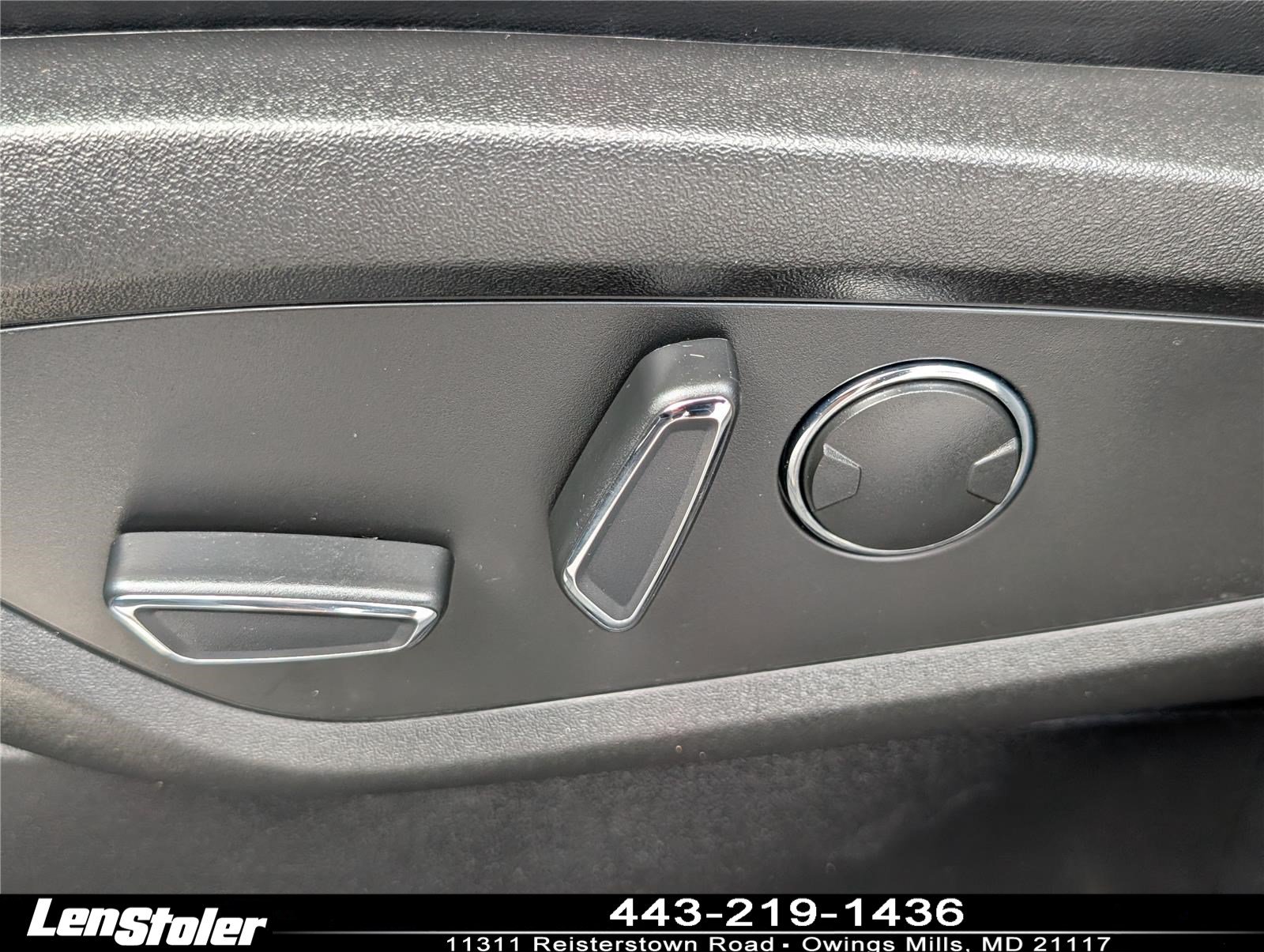 Used 2023 Lincoln Nautilus Reserve AWD/4WD image 22