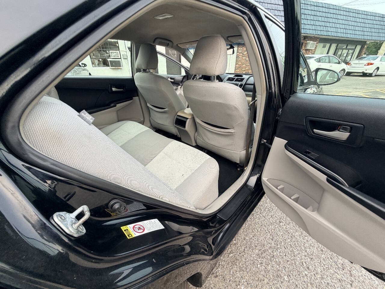 Used 2012 Toyota Camry LE FWD image 45