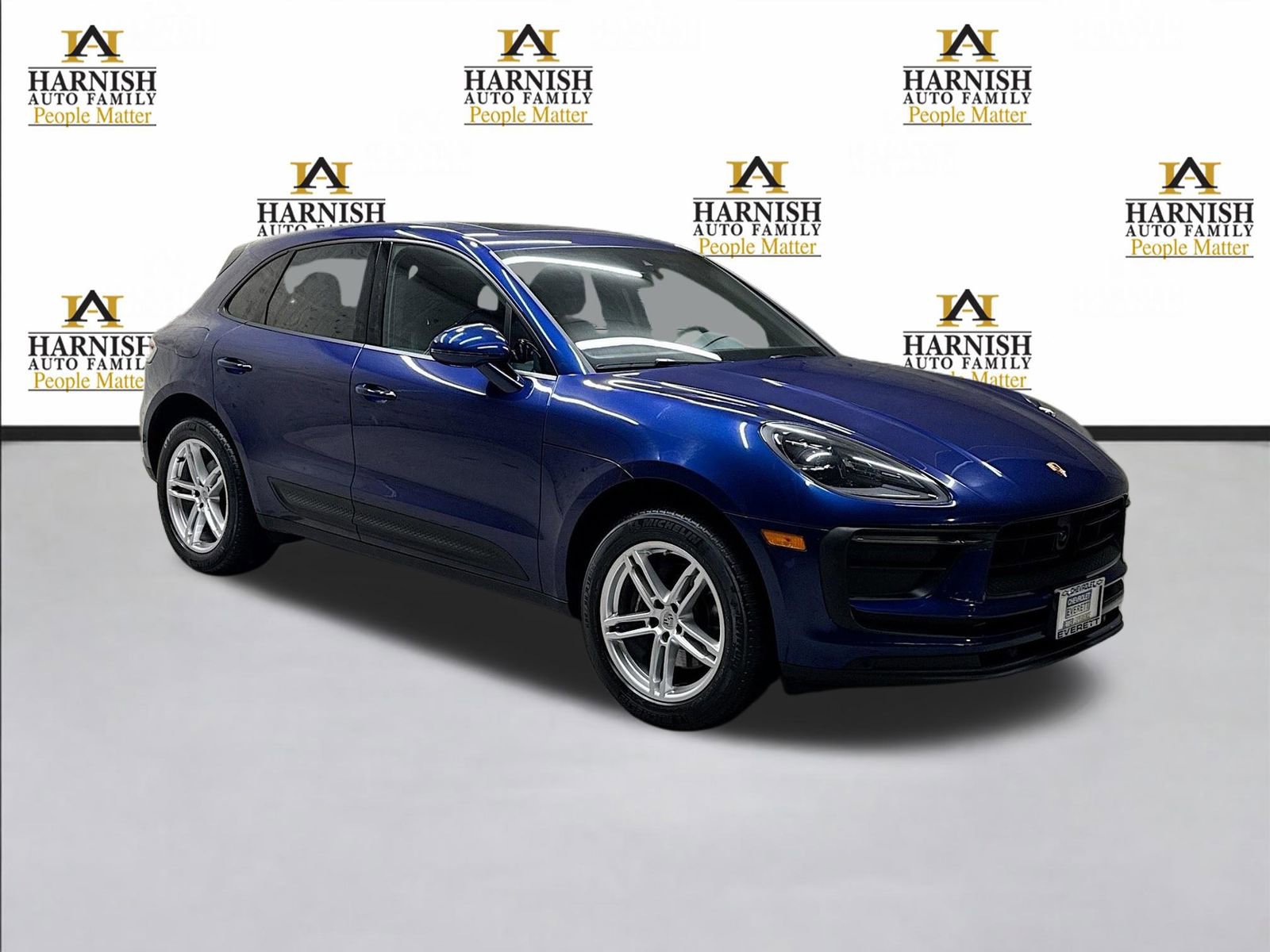 Used 2024 Porsche Macan video 3