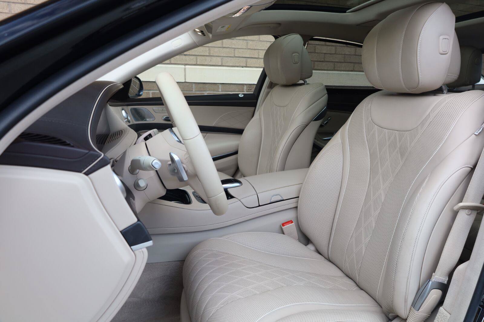 Used 2018 Mercedes-Benz S 560 Sedan image 18