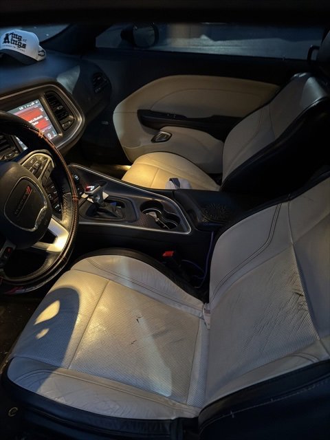 Used 2015 Dodge Challenger SXT Plus image 9