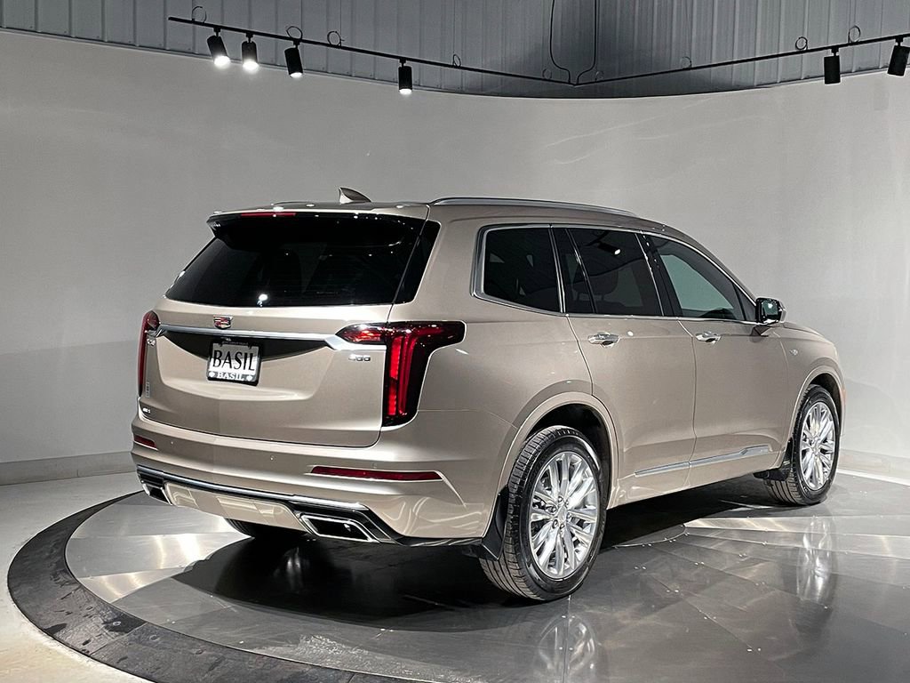 Used 2023 Cadillac XT6 Premium Luxury image 11