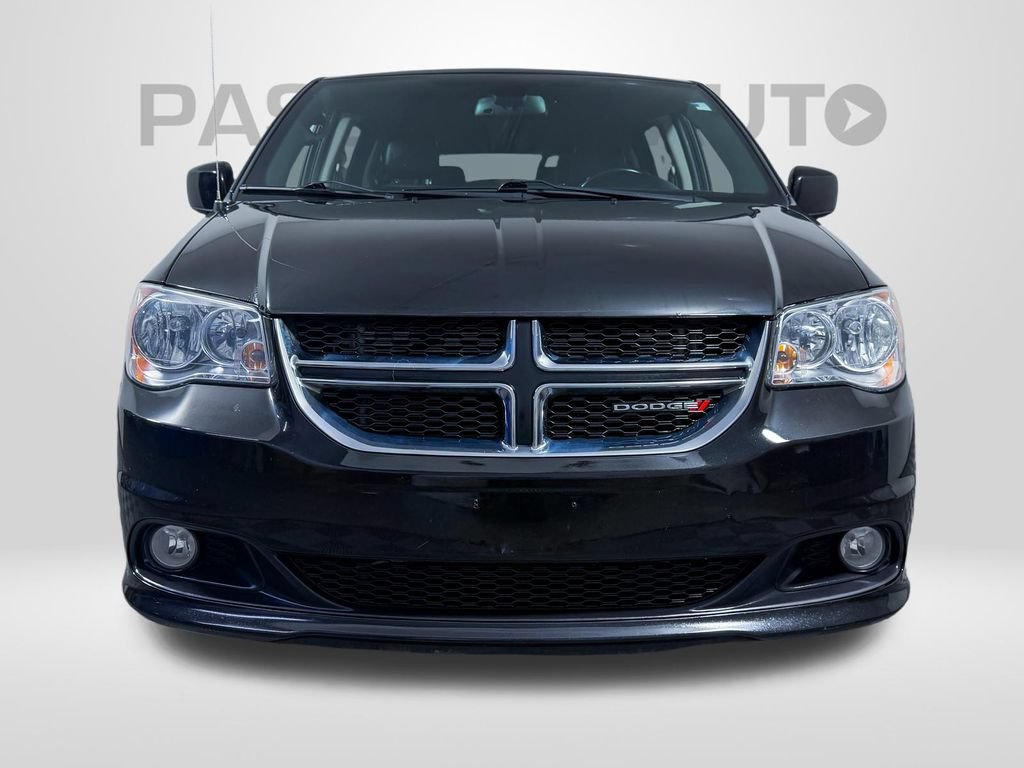 Used 2019 Dodge Grand Caravan SXT FWD image 2