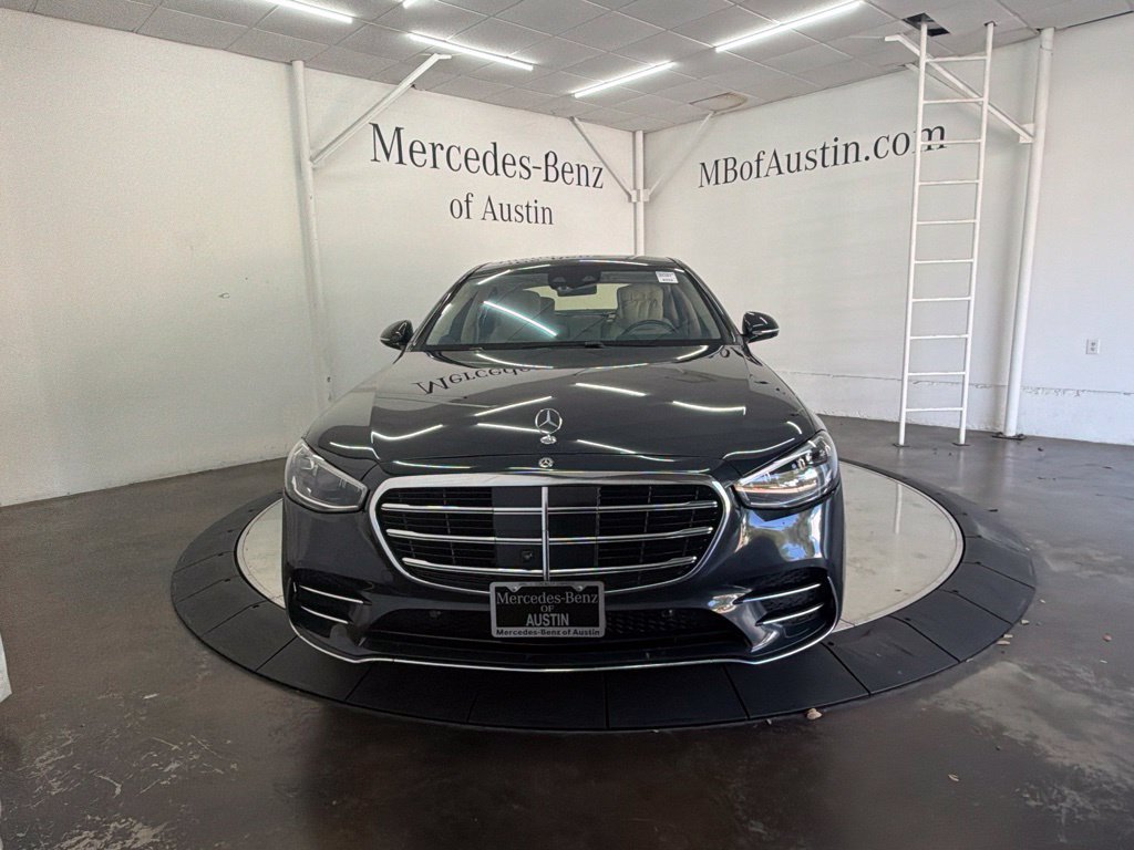 Used 2021 Mercedes-Benz S 580 4MATIC Sedan image 2