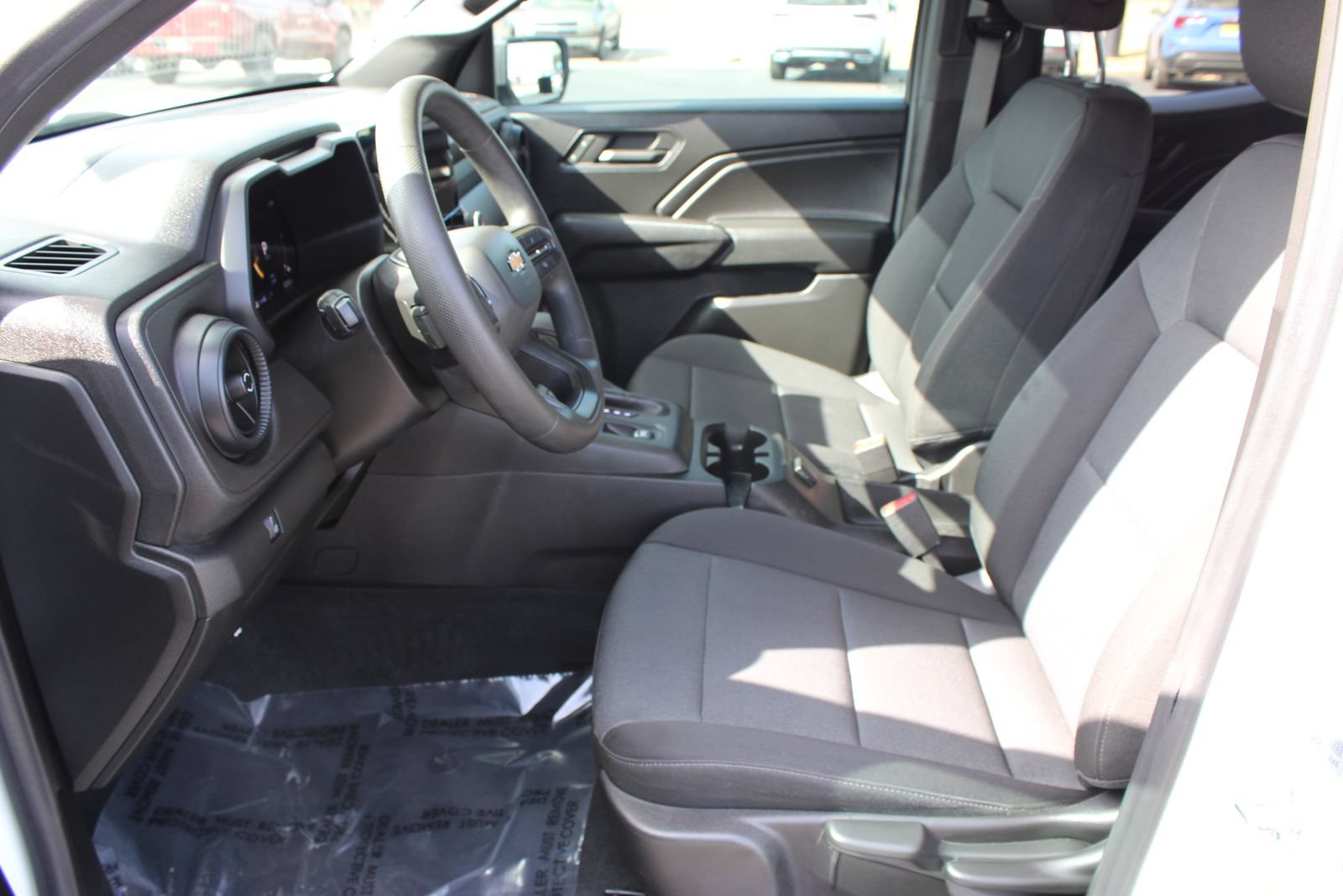 Used 2024 Chevrolet Colorado W/T RWD image 11
