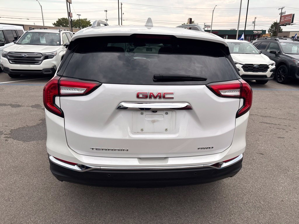 Used 2023 GMC Terrain SLT w/ LPO, Floor Liner Package AWD/4WD image 8