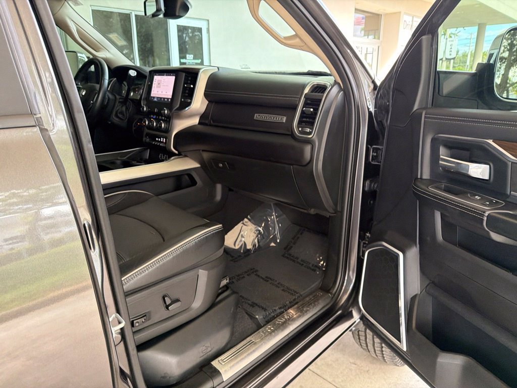 Used 2022 RAM 3500 Laramie AWD/4WD image 28