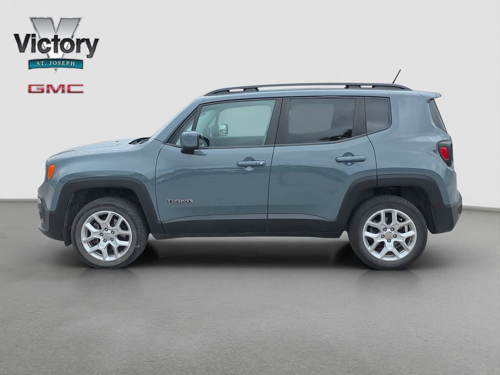 Used 2017 Jeep Renegade Latitude w/ Cold Weather Group AWD/4WD image 6