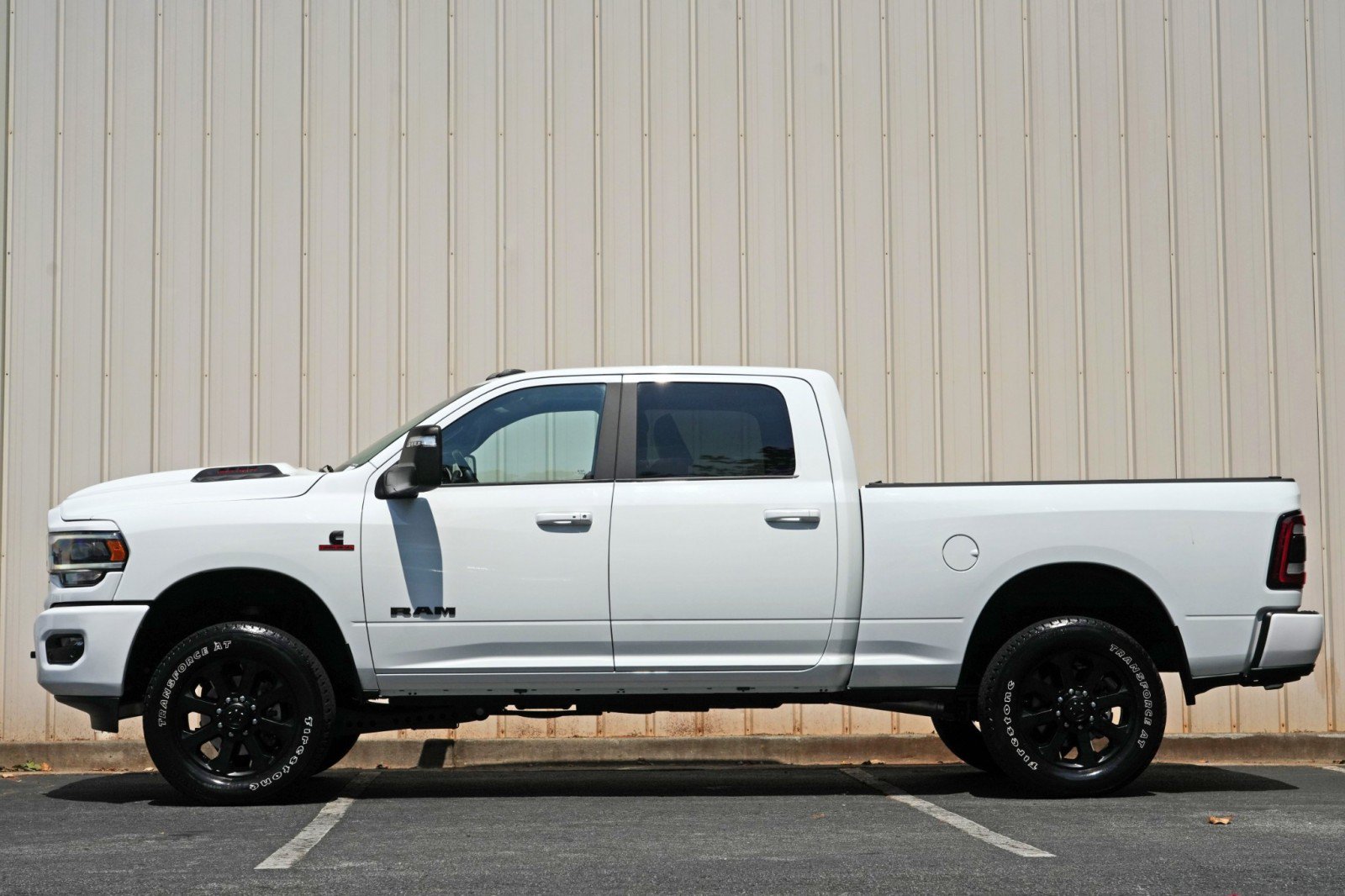 Used 2024 RAM 3500 Laramie w/ Night Edition AWD/4WD image 9