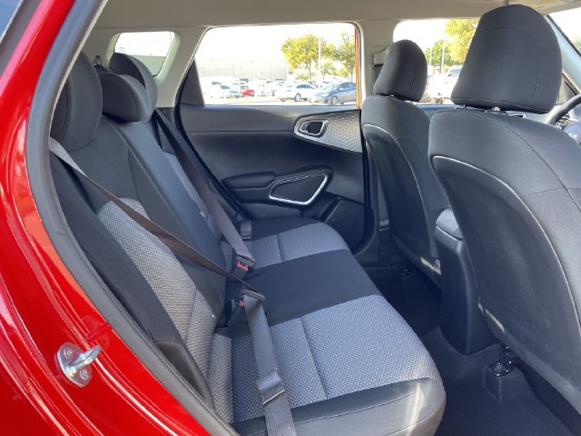 Used 2025 Kia Soul LX w/ LX Technology Package FWD image 25