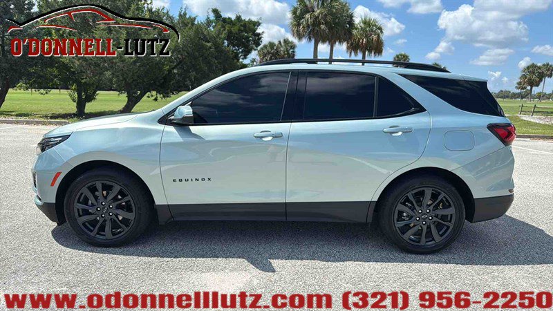 Used 2022 Chevrolet Equinox RS w/ Infotainment Package FWD image 3