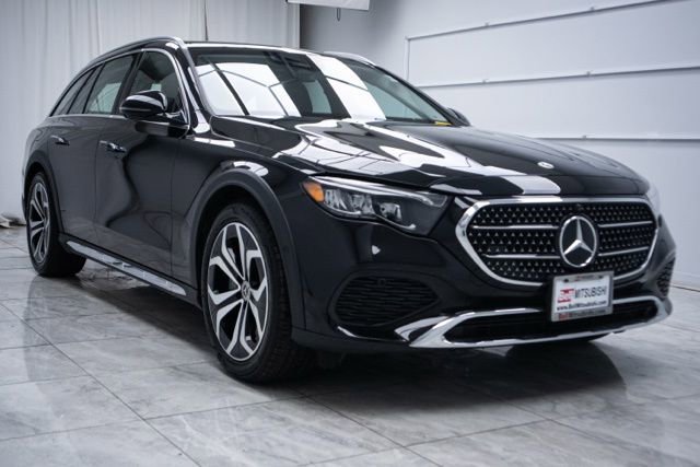 Used 2025 Mercedes-Benz E 450 4MATIC All-Terrain Wagon image 4