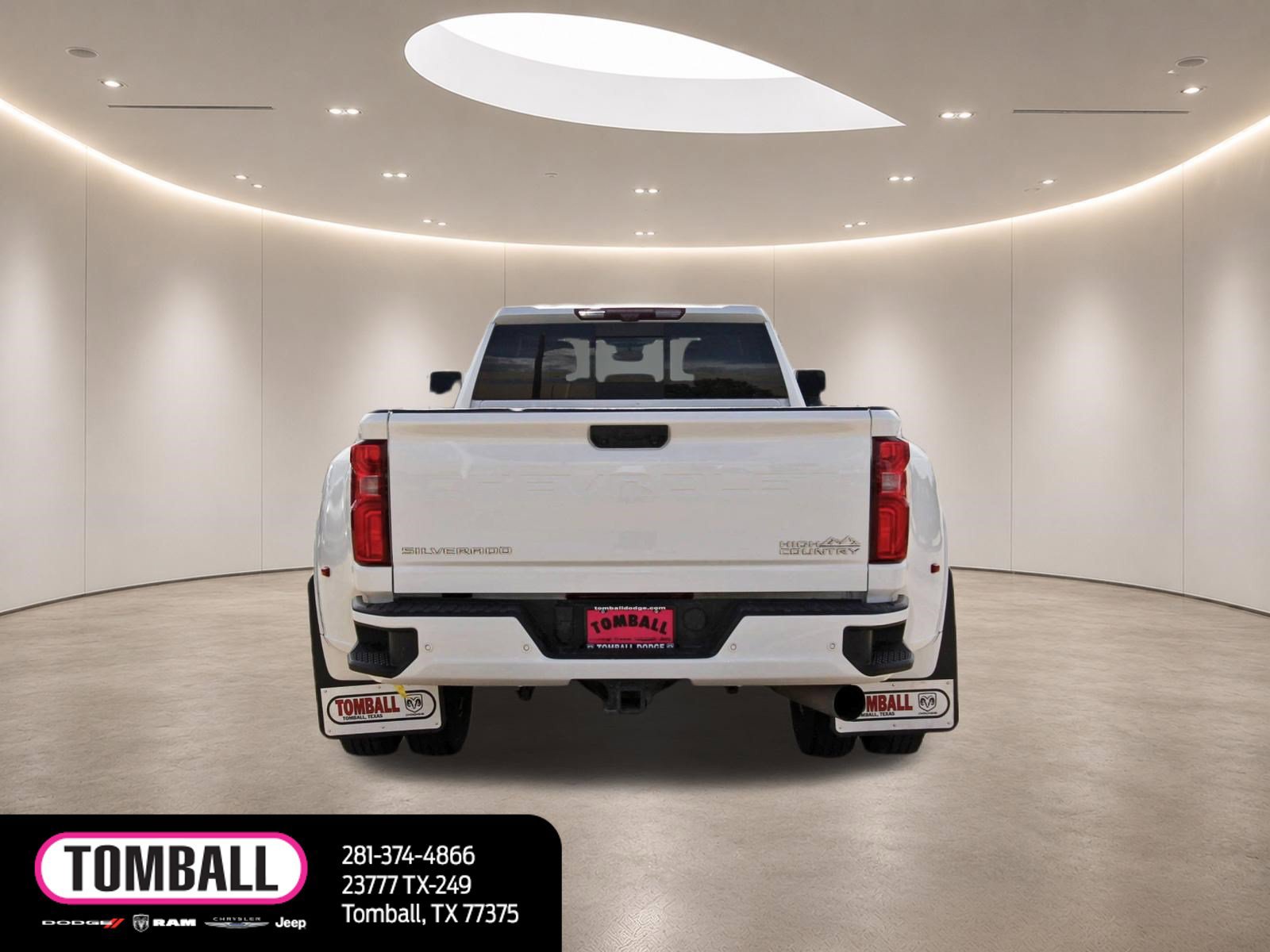 Used 2025 Chevrolet Silverado 3500 High Country w/ High Country Premium Package AWD/4WD image 6