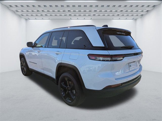 New 2025 Jeep Grand Cherokee Limited w/ Black Appearance Package image 6