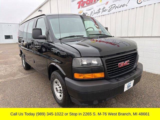 Used 2022 GMC Savana 2500 w/ Communications Package RWD image 3