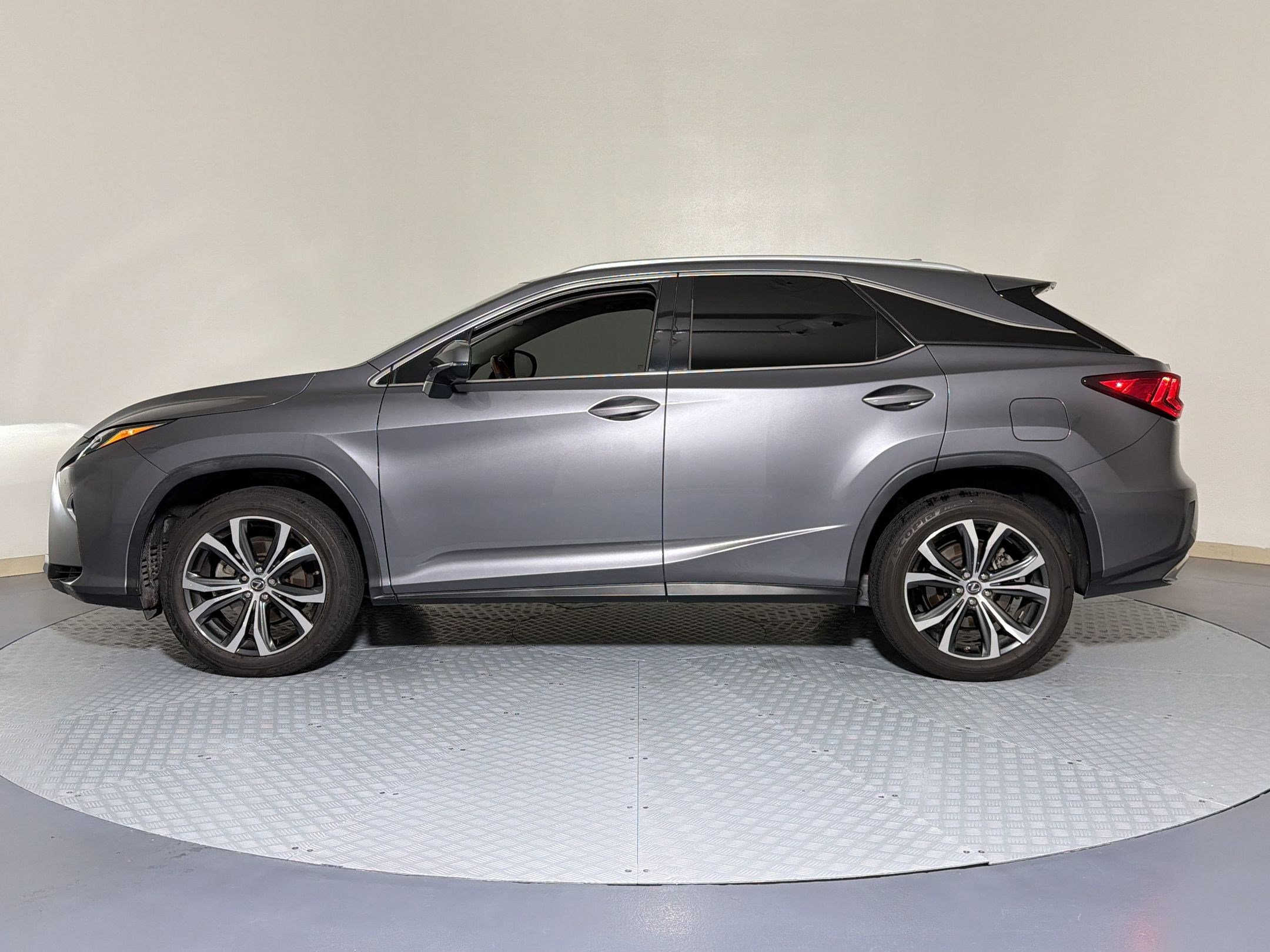 Used 2019 Lexus RX 350 FWD w/ Navigation Package image 19