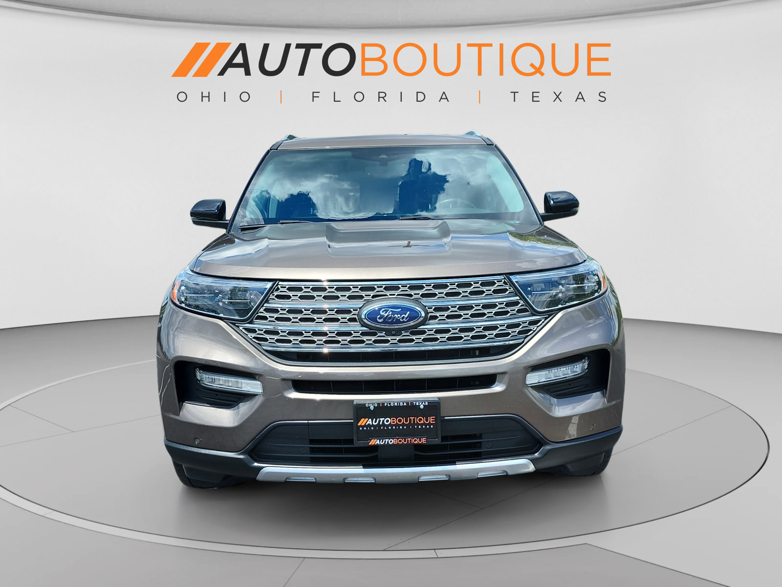 Used 2021 Ford Explorer Limited w/ Equipment Group 301A AWD/4WD image 9