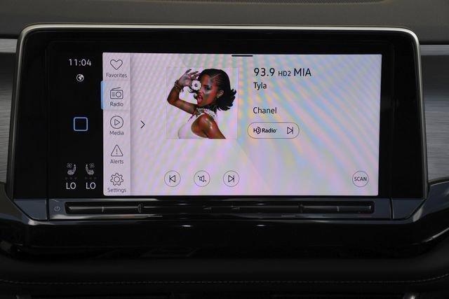 Used 2025 Volkswagen Atlas Cross Sport SE image 15