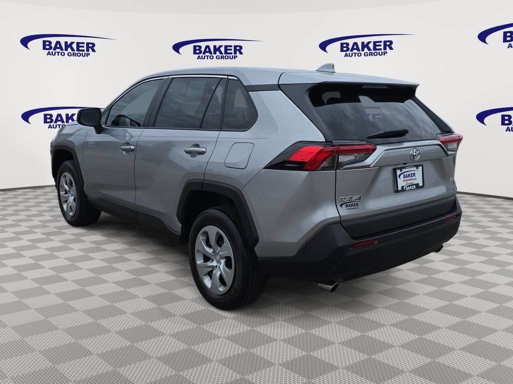 Used 2023 Toyota RAV4 LE FWD image 7