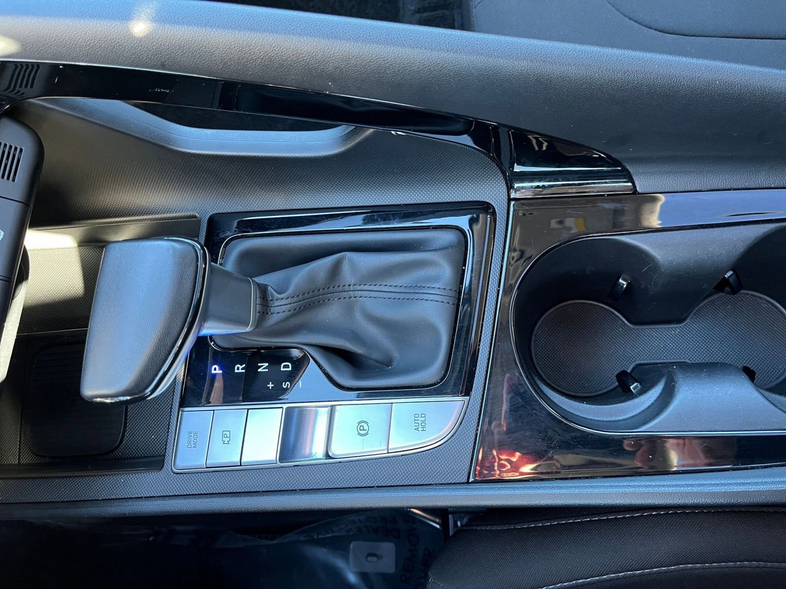 Used 2025 Hyundai Elantra SEL image 38