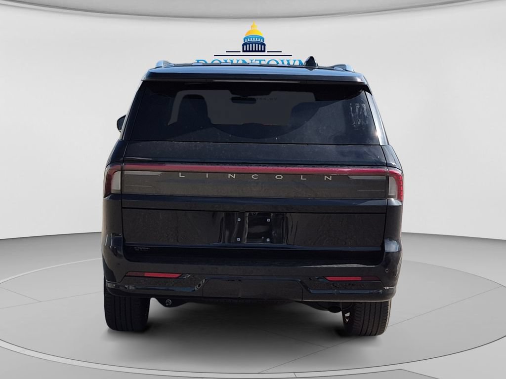 Used 2025 Lincoln Navigator Black Label AWD/4WD image 4