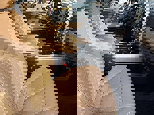 Certified 2022 Ford F250 Lariat w/ Lariat Ultimate Package image 23