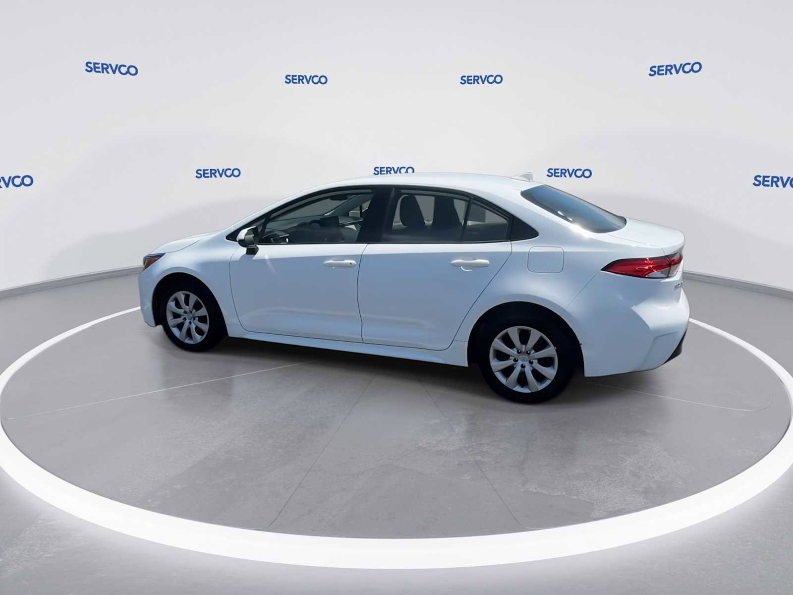 Used 2025 Toyota Corolla LE FWD image 5