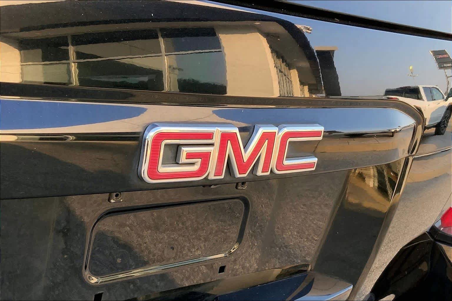 Used 2017 GMC Yukon SLE w/ SLE Value Package RWD image 10