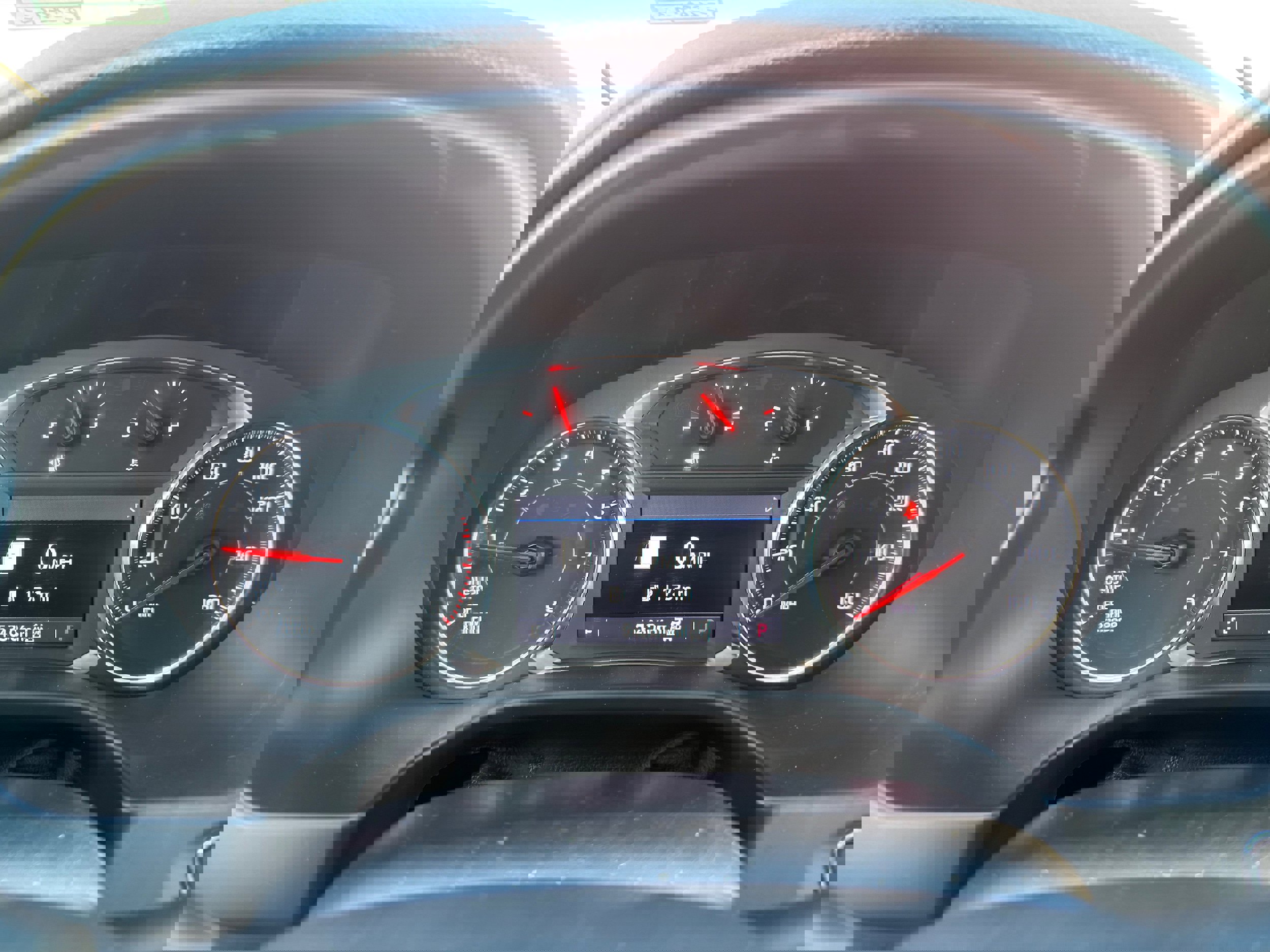 Used 2023 GMC Acadia SLT image 29