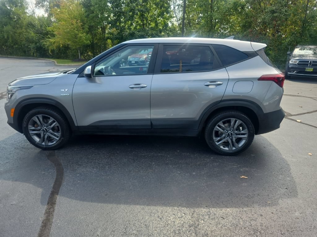 Used 2021 Kia Seltos LX AWD/4WD image 4