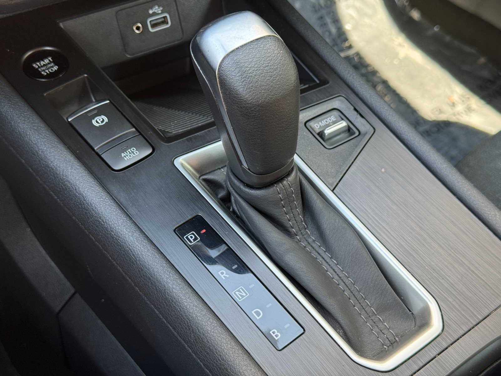 Used 2025 Nissan Kicks S FWD image 25