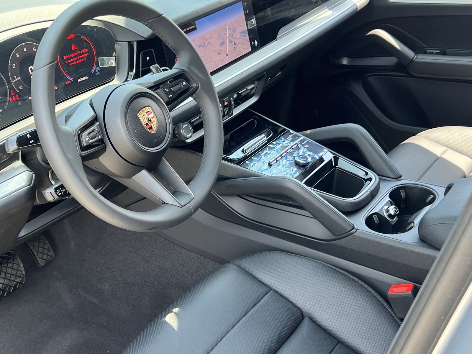 New 2025 Porsche Cayenne image 4