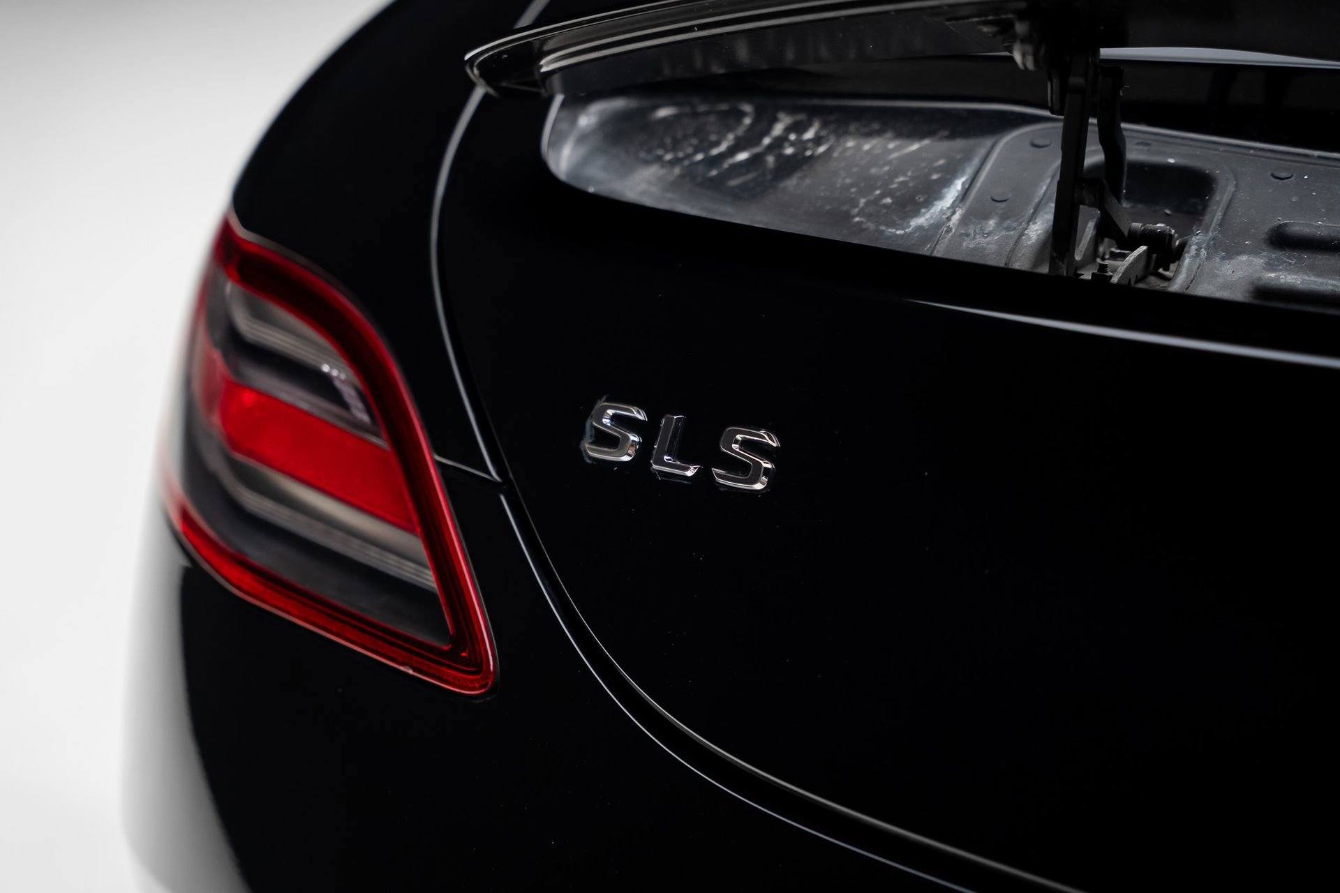 Used 2012 Mercedes-Benz SLS AMG Roadster image 34