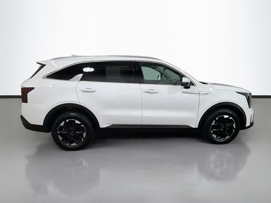 Used 2025 Kia Sorento S AWD/4WD image 10