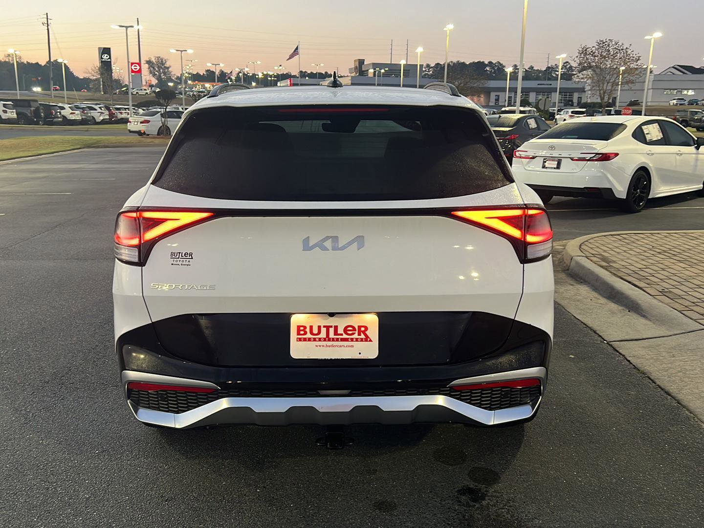 Used 2023 Kia Sportage SX image 5